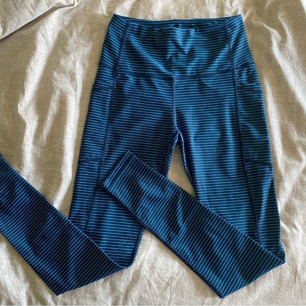 Senita Athletics Navy Blue Striped High-Rise Leggings